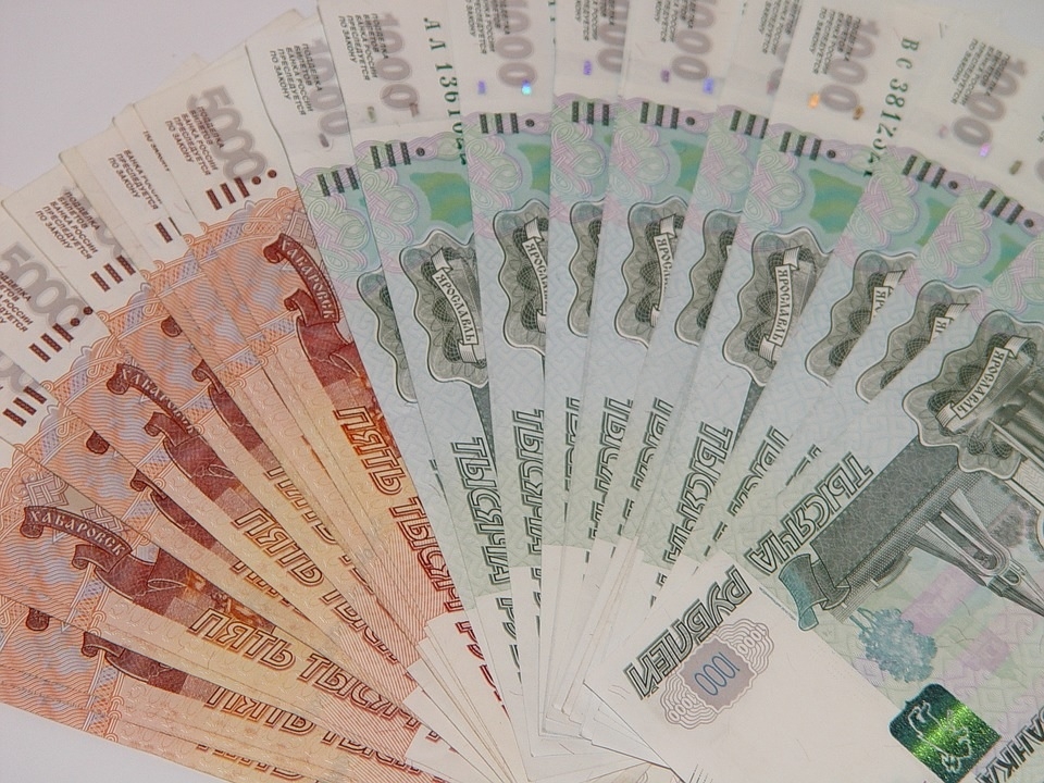 Экономист Масленников назвал популизмом новые пособия в 100 тысяч рублей
