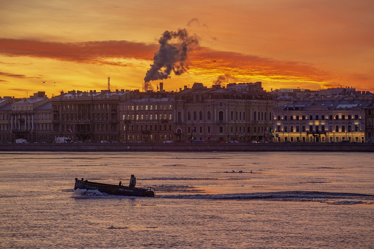 Около 145 млрд рублей принесли туристы Петербургу в 2022 году