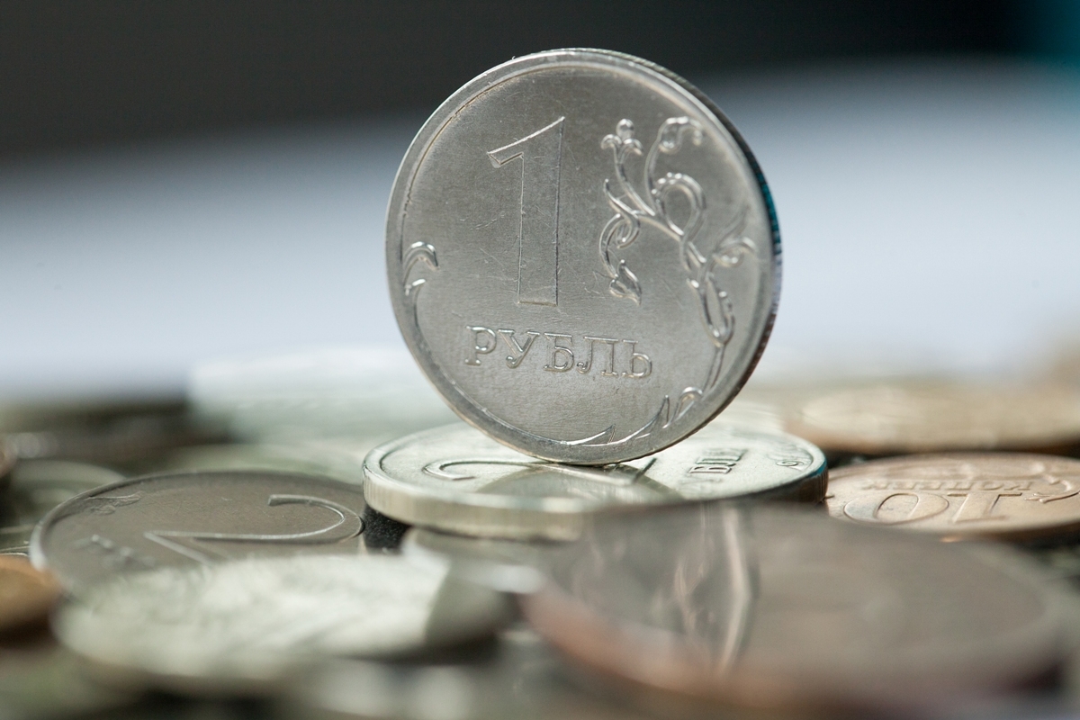 Экономист Ордов допустил укрепление курса доллара в диапазоне 70-74 рублей в сентябре 2022 года