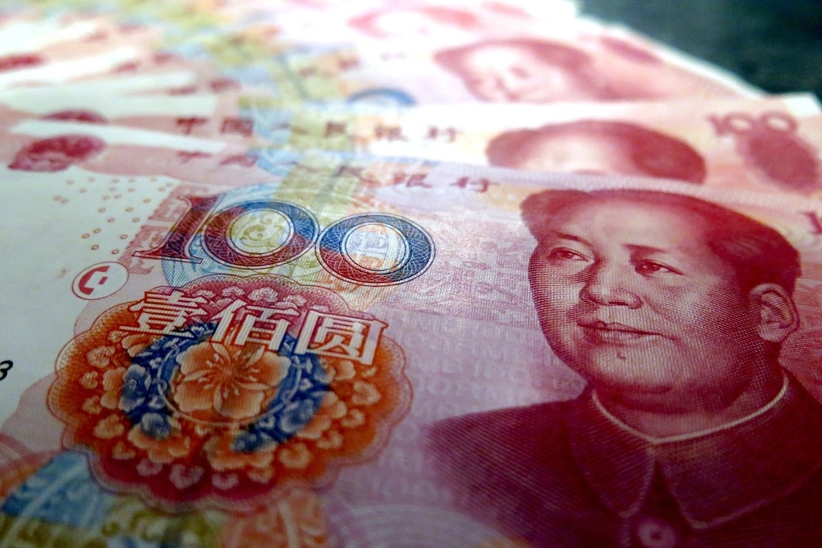 Экономист Степанова посоветовала гражданам РФ переложить часть сбережений в юани