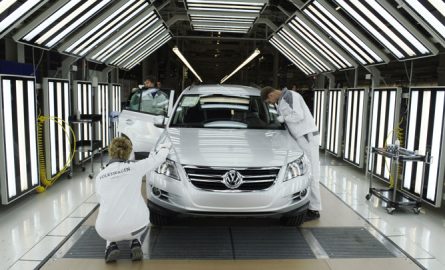 Мантуров прокомментировал ситуацию с бывшим заводом Volkswagen