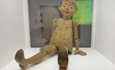 В Москве открылась выставка о Мейерхольде: от деревянного Буратино к искусственному интеллекту