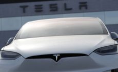 Автомобили Tesla подешевели из-за проблем у компании
